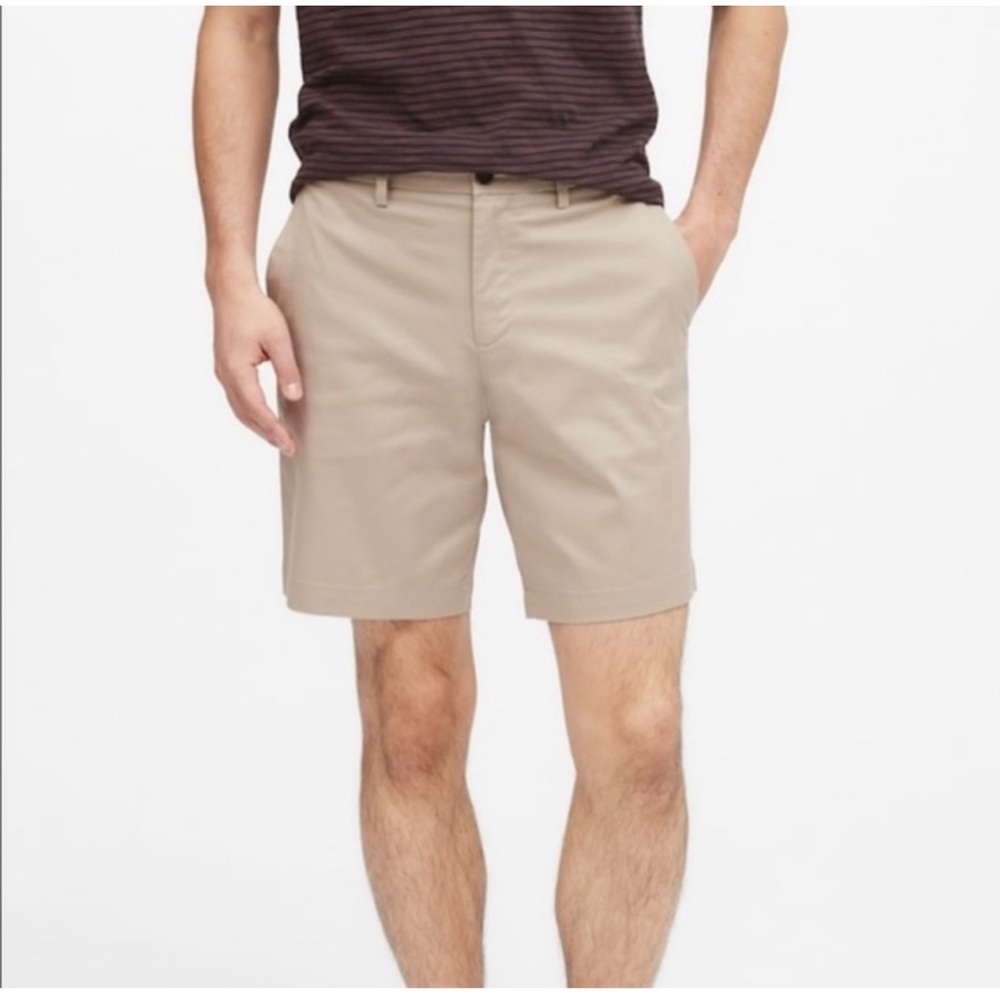 NWT Banana Republic Tan Flat Front Shorts Casual Wear